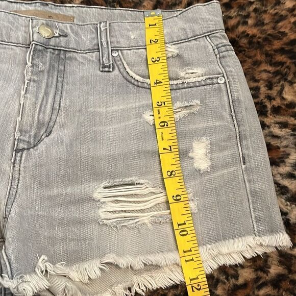 Joe’s Jeans Gabrielle Gray Factory Distressed Ripped Holes Denim Cut Off Shorts - Picture 5 of 12